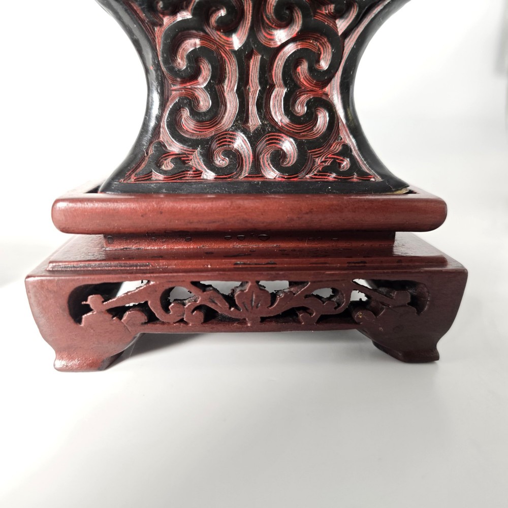 A pair of Chinese Republican period cinnabar lacquer vases and stands C1920 View XIV
