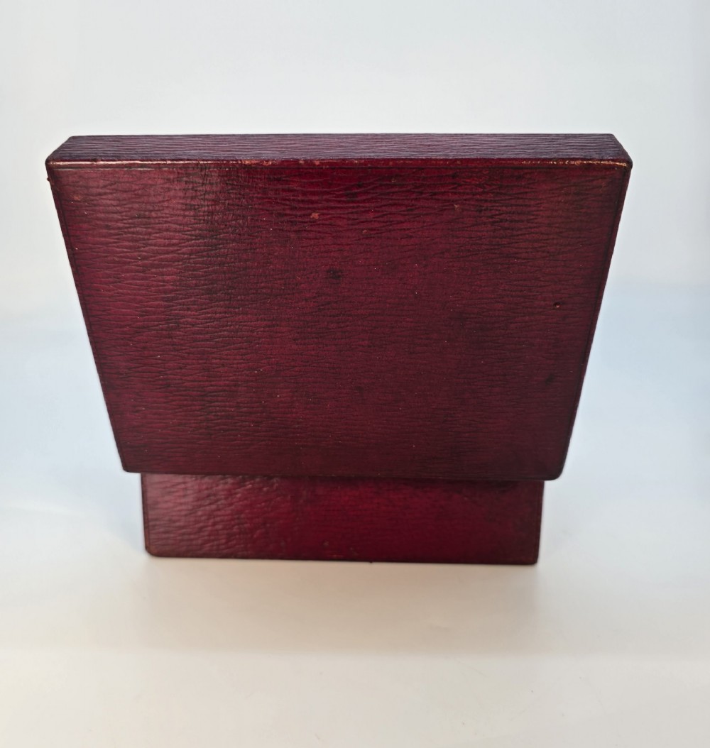 A late Victorian bullion box in red Moroccan leather View VI