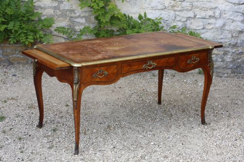 LOUIS XV ROSEWOOD TULIPWOOD BUREAU PLAT ORMOLU STAMPED WRITING DESK - ADDITIONAL PHOTO 9