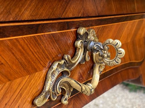 LOUIS XV ROSEWOOD TULIPWOOD BUREAU PLAT ORMOLU STAMPED WRITING DESK - ADDITIONAL PHOTO 15