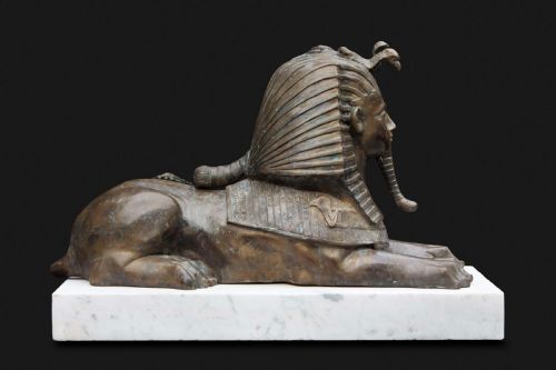 FRENCH EGYPTIAN REVIVAL BRONZE SPHINX SCULPTURES MONUMENTAL SIZE ON CARRARA MARBLE PLINTHS - ADDITIONAL PHOTO 7