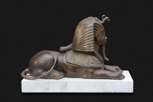 FRENCH EGYPTIAN REVIVAL BRONZE SPHINX SCULPTURES MONUMENTAL SIZE ON CARRARA MARBLE PLINTHS - ADDITIONAL PHOTO 8