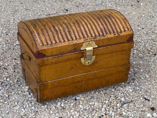 CUNARD LINE STEEL TRAVELING TRUNK 19THC - ADDITIONAL PHOTO 1