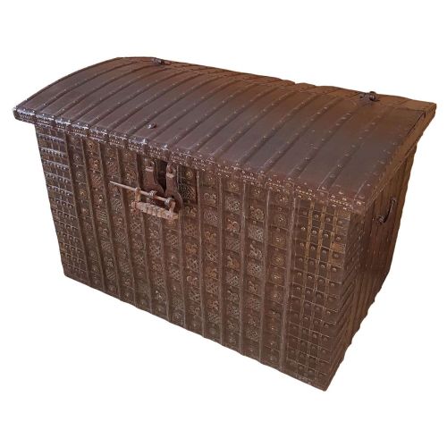 19TH C RAJASTHAN IRONBANDED DAMCHIYA DOWRY CHEST TRUNK WITH RARE LOCK