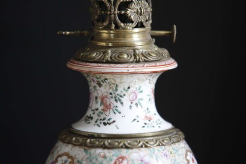 CHINESE CANTON FAMILLE ROSE VASE OIL LANTERN LAMPS PAIR 19TH CENTURY - ADDITIONAL PHOTO 7