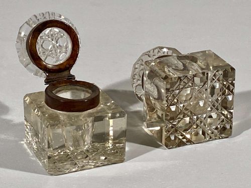 FRENCH BRONZE AND GILDED BRONZE INKWELL AND CANDLESTAND 19TH CENTURY - ADDITIONAL PHOTO 8