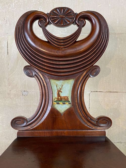 ENGLISH GEORGIAN ARMORIAL HALL CHAIRS ATTRIBUTED TO GILLOWS CIRCA 1810 - ADDITIONAL PHOTO 2