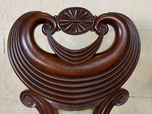 ENGLISH GEORGIAN ARMORIAL HALL CHAIRS ATTRIBUTED TO GILLOWS CIRCA 1810 - ADDITIONAL PHOTO 4