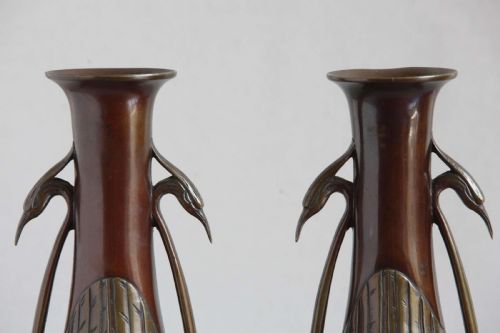 PAIR JAPANESE BRONZE VASES EGRET HANDLE DECORATION C1890 - ADDITIONAL PHOTO 4