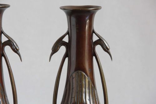 PAIR JAPANESE BRONZE VASES EGRET HANDLE DECORATION C1890 - ADDITIONAL PHOTO 5