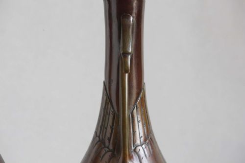 PAIR JAPANESE BRONZE VASES EGRET HANDLE DECORATION C1890 - ADDITIONAL PHOTO 8