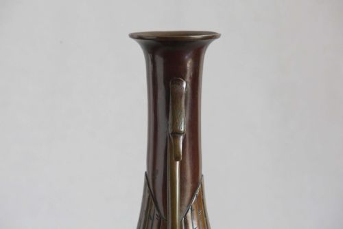 PAIR JAPANESE BRONZE VASES EGRET HANDLE DECORATION C1890 - ADDITIONAL PHOTO 9