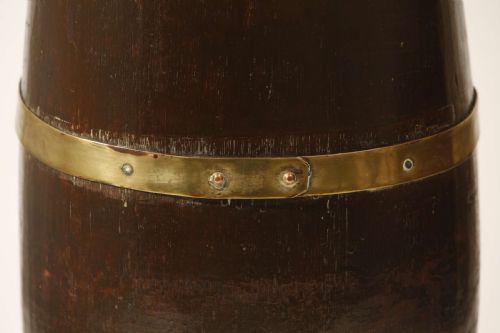 OAK BARREL UMBRELLA STAND WITH BRASS BRACES ENGLISH COAT OF ARMS 19TH CENTURY - ADDITIONAL PHOTO 9