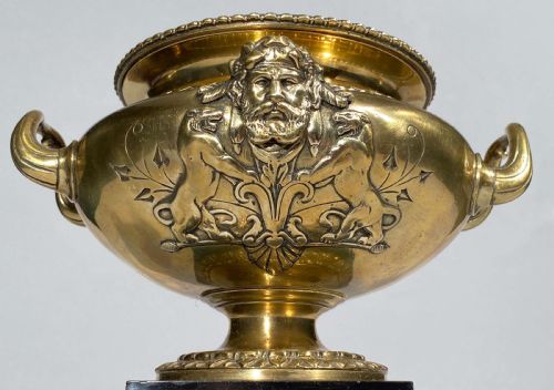 BRONZE URN VASES FRENCH PAIR ON MARBLE BASES 19TH CENTURY - ADDITIONAL PHOTO 3