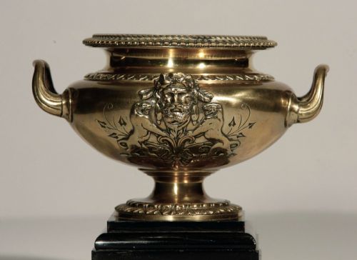 BRONZE URN VASES FRENCH PAIR ON MARBLE BASES 19TH CENTURY - ADDITIONAL PHOTO 6