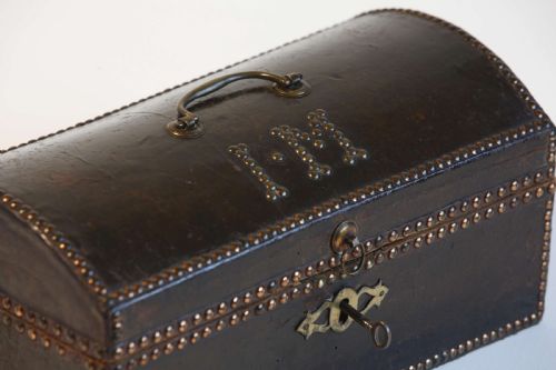 REGENCY LEATHER STUDDED CAMPAIGN CASE TRUNK BY CHAPPLE SONS INITIALS IM - ADDITIONAL PHOTO 1