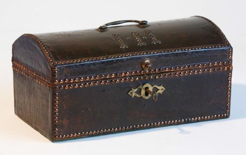 REGENCY LEATHER STUDDED CAMPAIGN CASE TRUNK BY CHAPPLE SONS INITIALS IM - ADDITIONAL PHOTO 2