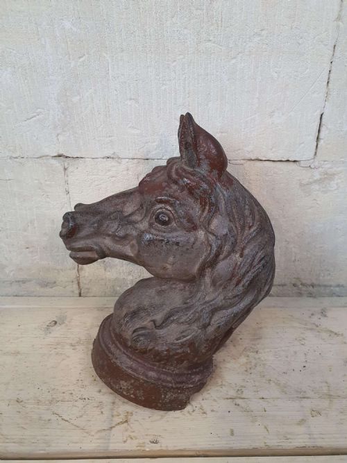 HORSE HEAD CAST IRON HITCHING POST - ADDITIONAL PHOTO 1