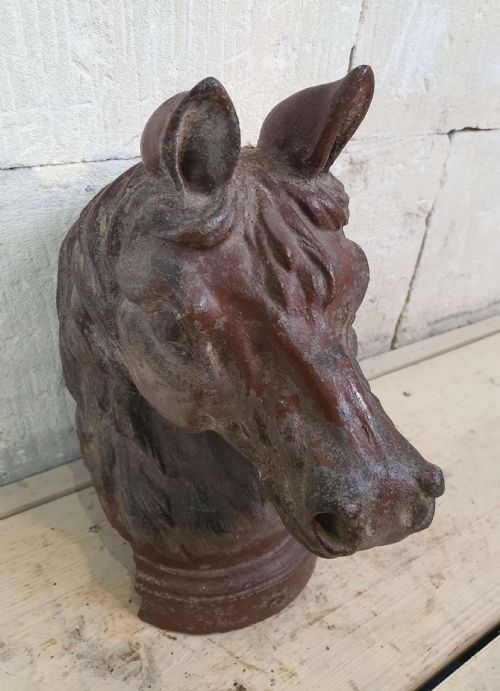 HORSE HEAD CAST IRON HITCHING POST - ADDITIONAL PHOTO 5