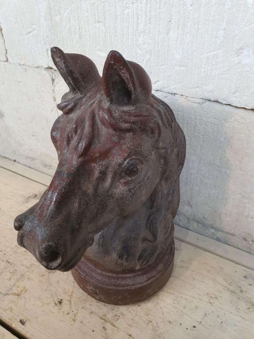 HORSE HEAD CAST IRON HITCHING POST - ADDITIONAL PHOTO 6