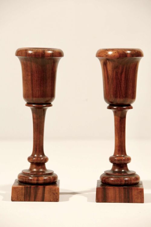 ENGLISH TURNED PAIR OF LIGNUM VITAE URN WOOD SPILL STEM VASES - ADDITIONAL PHOTO 2