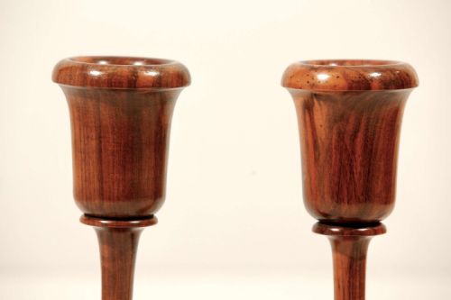 ENGLISH TURNED PAIR OF LIGNUM VITAE URN WOOD SPILL STEM VASES - ADDITIONAL PHOTO 4