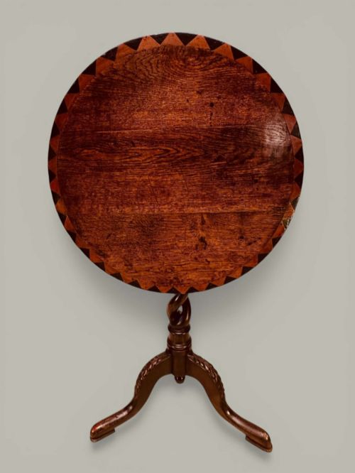 PEDESTAL TABLE, TILT TOP, IN OAK C1830