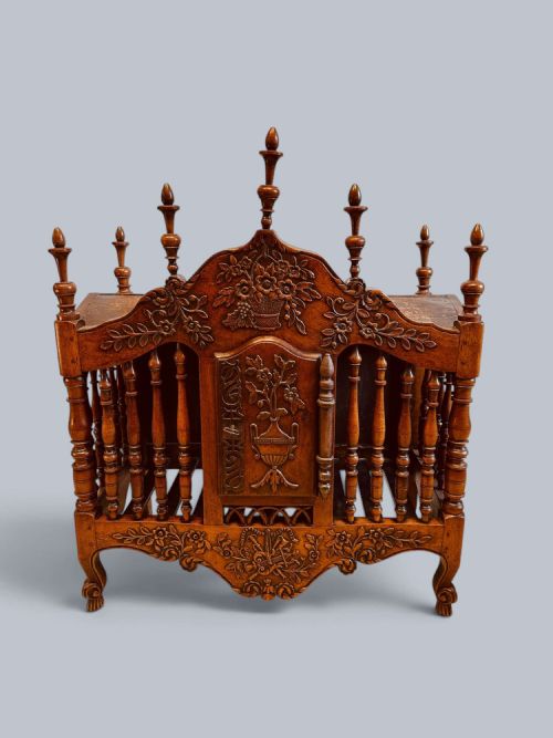 Panetiere in Walnut, French, C1800