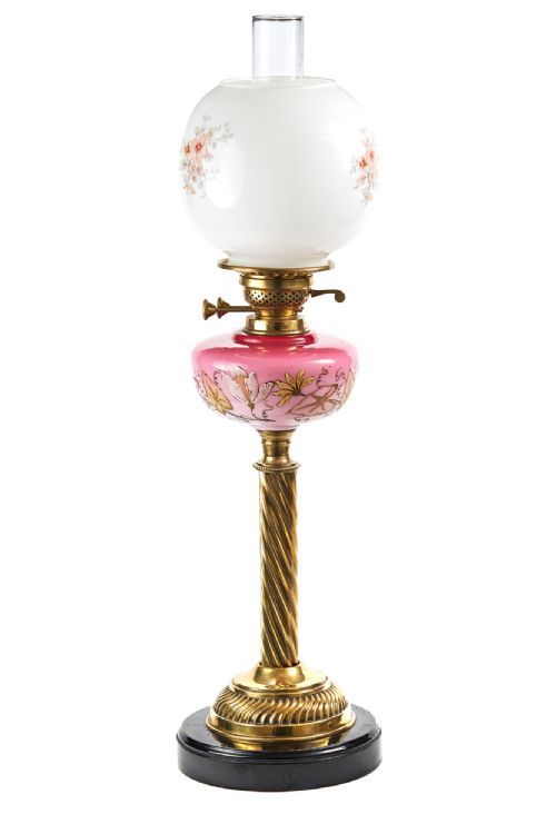 Fine Victorian Brass Oil Lamp