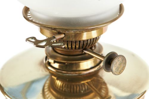 QUALITY VICTORIAN ANTIQUE BRASS OIL LAMP - ADDITIONAL PHOTO 2