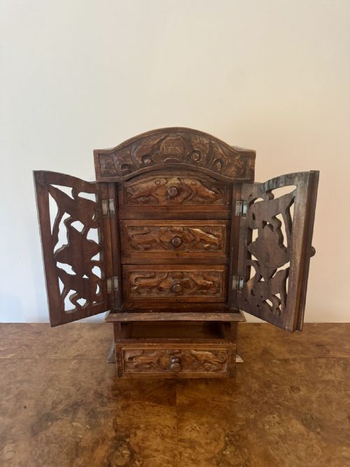 QUALITY ANTIQUE CARVED OAK TABLE TOP CABINET - ADDITIONAL PHOTO 2