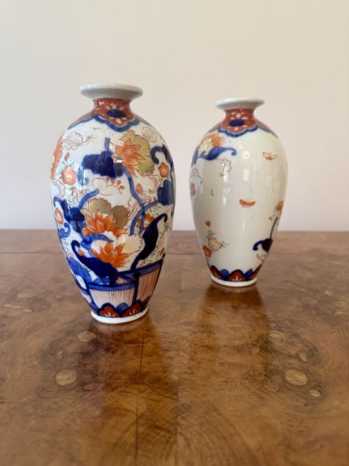 FINE QUALITY PAIR OF ANTIQUE JAPANESE IMARI VASES - ADDITIONAL PHOTO 2