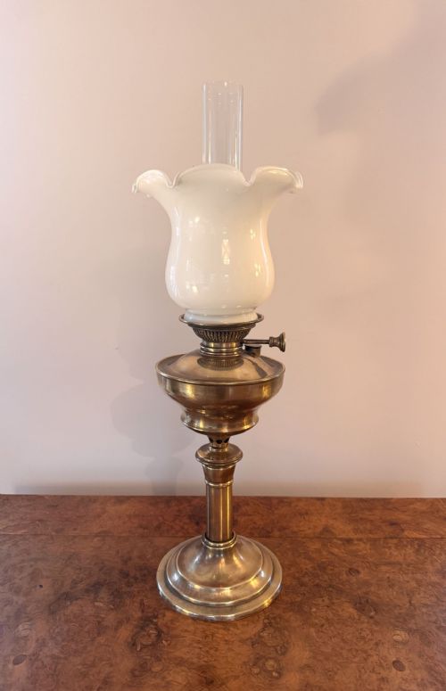 PRETTY ANTIQUE EDWARDIAN QUALITY OIL LAMP - ADDITIONAL PHOTO 3