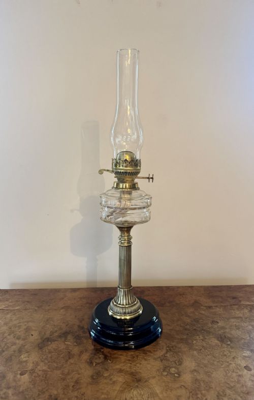 STUNNING QUALITY ANTIQUE VICTORIAN OIL LAMP - ADDITIONAL PHOTO 1