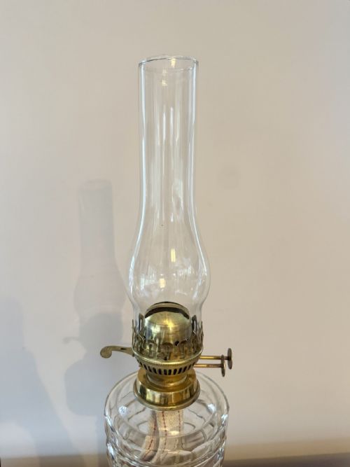 STUNNING QUALITY ANTIQUE VICTORIAN OIL LAMP - ADDITIONAL PHOTO 2