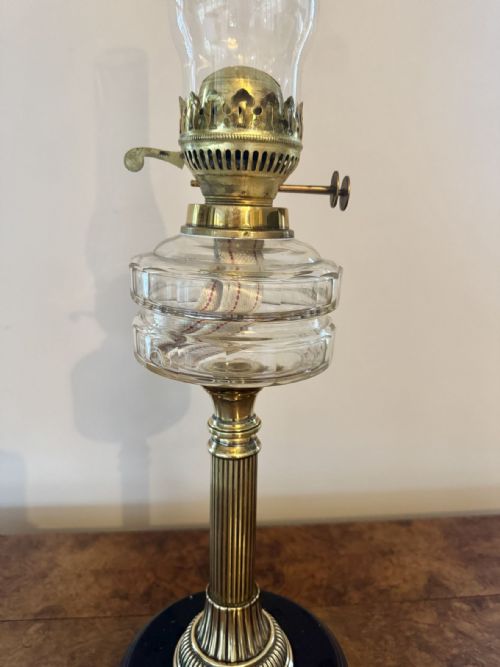 STUNNING QUALITY ANTIQUE VICTORIAN OIL LAMP - ADDITIONAL PHOTO 3