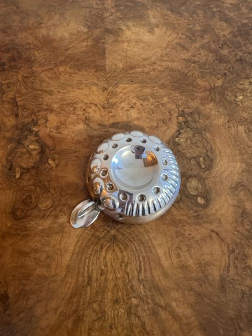 ELEGANT QUALITY ANTIQUE VICTORIAN FRENCH SILVER WINE TASTER - ADDITIONAL PHOTO 5