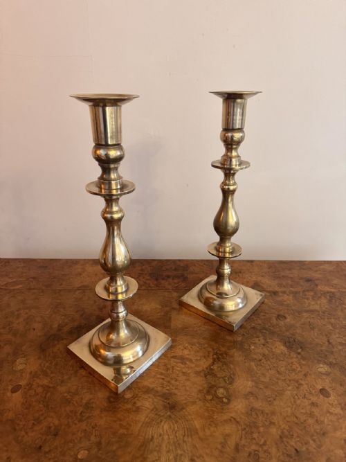 LARGE QUALITY PAIR OF BRASS ANTIQUE CANDLESTICKS - ADDITIONAL PHOTO 3