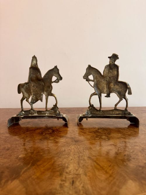 FINE QUALITY PAIR OF ANTIQUE BRASS DOORSTOPS - ADDITIONAL PHOTO 4