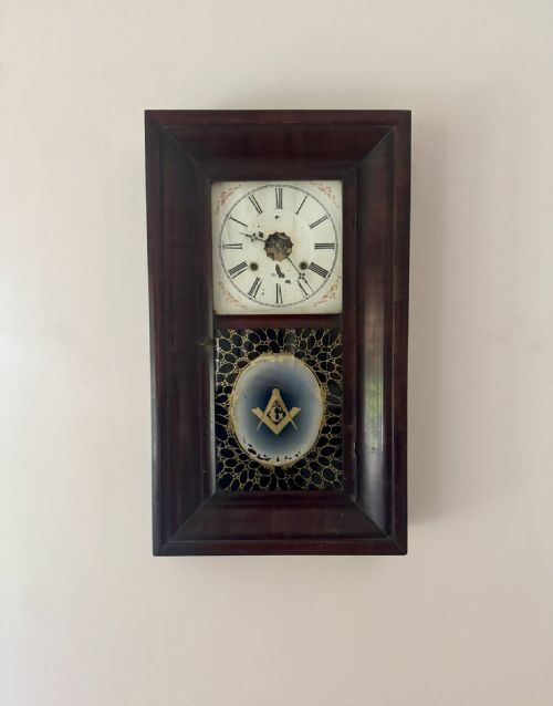 antique 19th century american mahogany wall clock - CATEGORY: ANTIQUE CLOCKS - DATED 1860