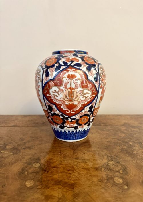 FINE QUALITY ANTIQUE JAPANESE IMARI SHAPED VASE - ADDITIONAL PHOTO 1