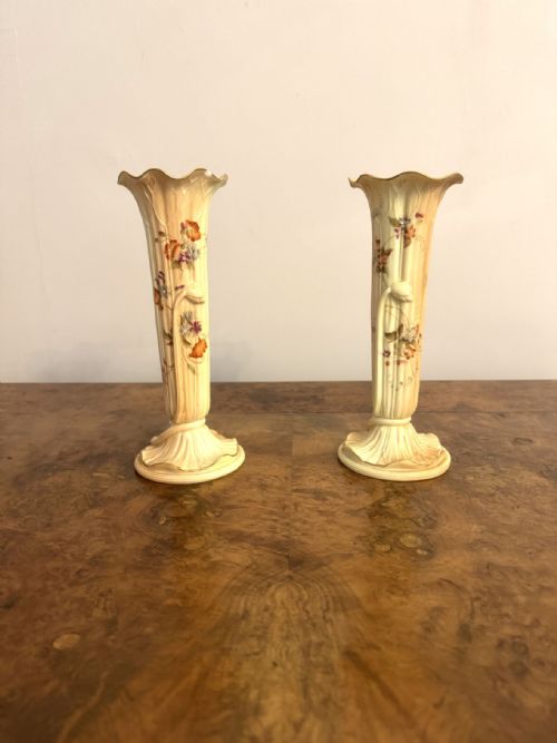 fine quality pair of antique royal worcester vases - CATEGORY: ANTIQUE VASES - DATED 1900