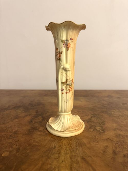 FINE QUALITY PAIR OF ANTIQUE ROYAL WORCESTER VASES - ADDITIONAL PHOTO 4