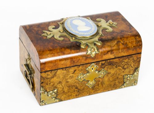 Antique Burr Walnut Casket Inset Jasper Ware Porcelain Plaque 19th Century
