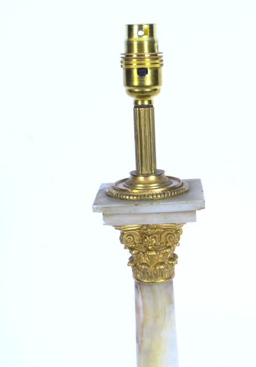 ANTIQUE VICTORIAN ORMOLU MOUNTED ONYX CORINTHIAN COLUMN TABLE LAMP 19TH C - ADDITIONAL PHOTO 4