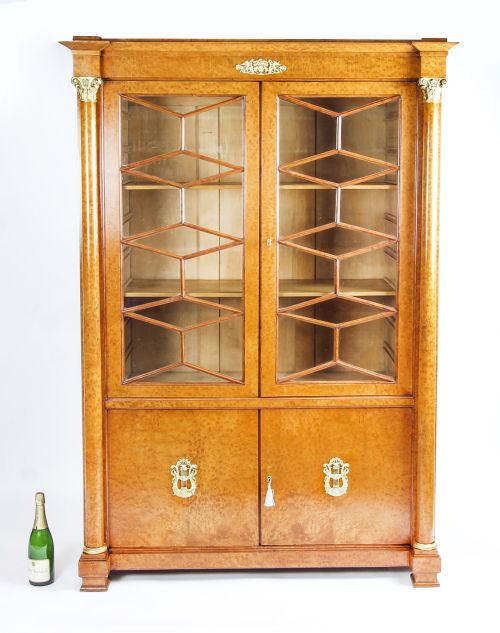ANTIQUE FRENCH CHARLES X BURR MAPLE AND ORMOLU BOOKCASE CIRCA 1820 19TH C - ADDITIONAL PHOTO 16
