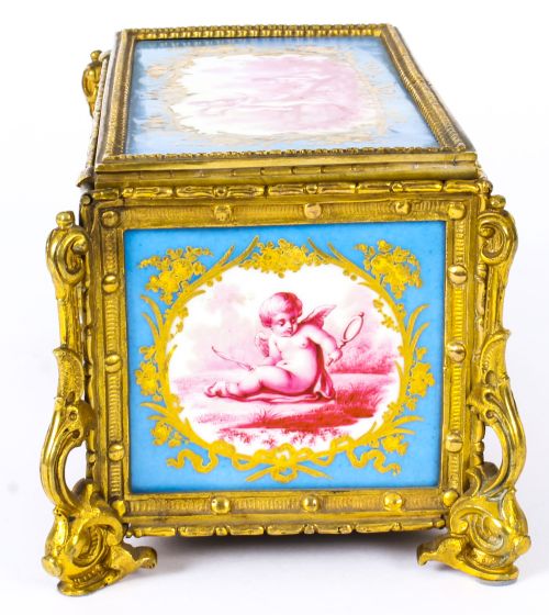 ANTIQUE FRENCH SEVRES PORCELAIN AND ORMOLU JEWELLERY CASKET C1870 19TH C - ADDITIONAL PHOTO 7