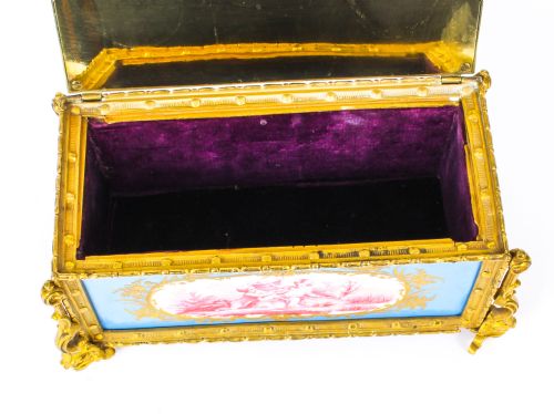 ANTIQUE FRENCH SEVRES PORCELAIN AND ORMOLU JEWELLERY CASKET C1870 19TH C - ADDITIONAL PHOTO 9