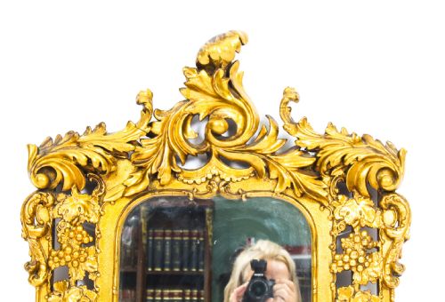 ANTIQUE ITALIAN GILTWOOD MIRROR CARVED WITH FRUITING VINES 19TH C 78X56CM - ADDITIONAL PHOTO 2