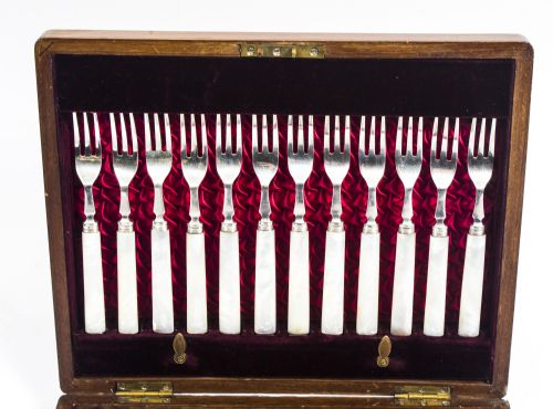 fig 3. Antique Boxed Set 12 Pairs Silver & Mother of Pearl Fruit Forks & Knives 1892
